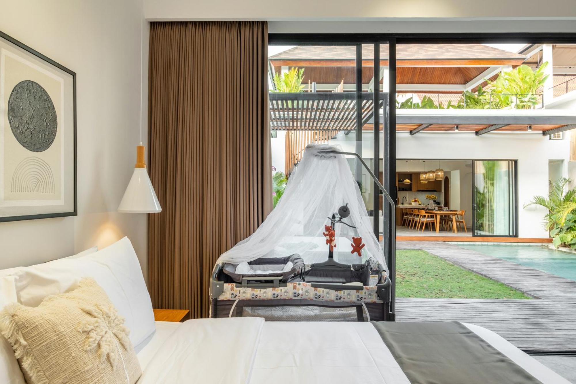 4br New Luxe 350m To I Kids Free I Living Panoramic Windows I Ac I 9 Meters Pool