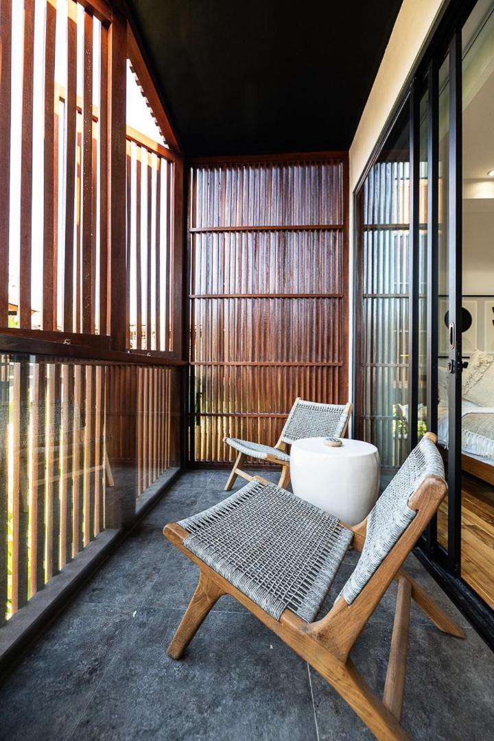 विला 4br New Luxe 350m To I Kids Free I Living Panoramic Windows I Ac I 9 Meters Pool Canggu (Bali)
