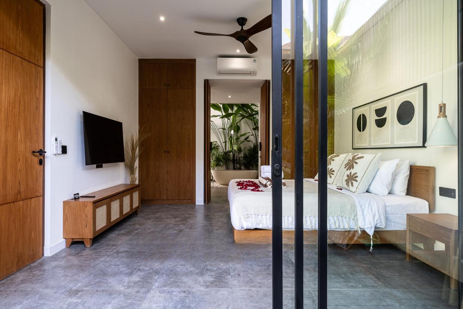 4br New Luxe 350m To I Kids Free I Living Panoramic Windows I Ac I 9 Meters Pool Canggu (Bali)